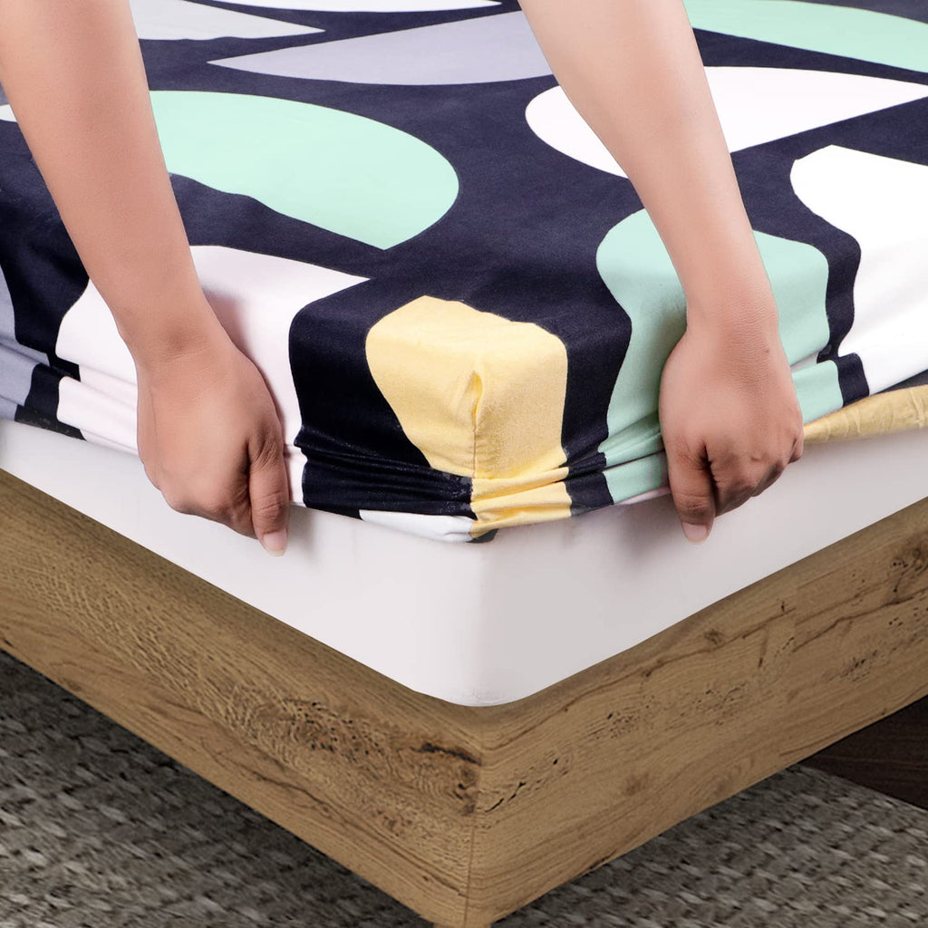 100% Dustproof & Water Resistant + 360°  Elastic Fitted Mattress Protector