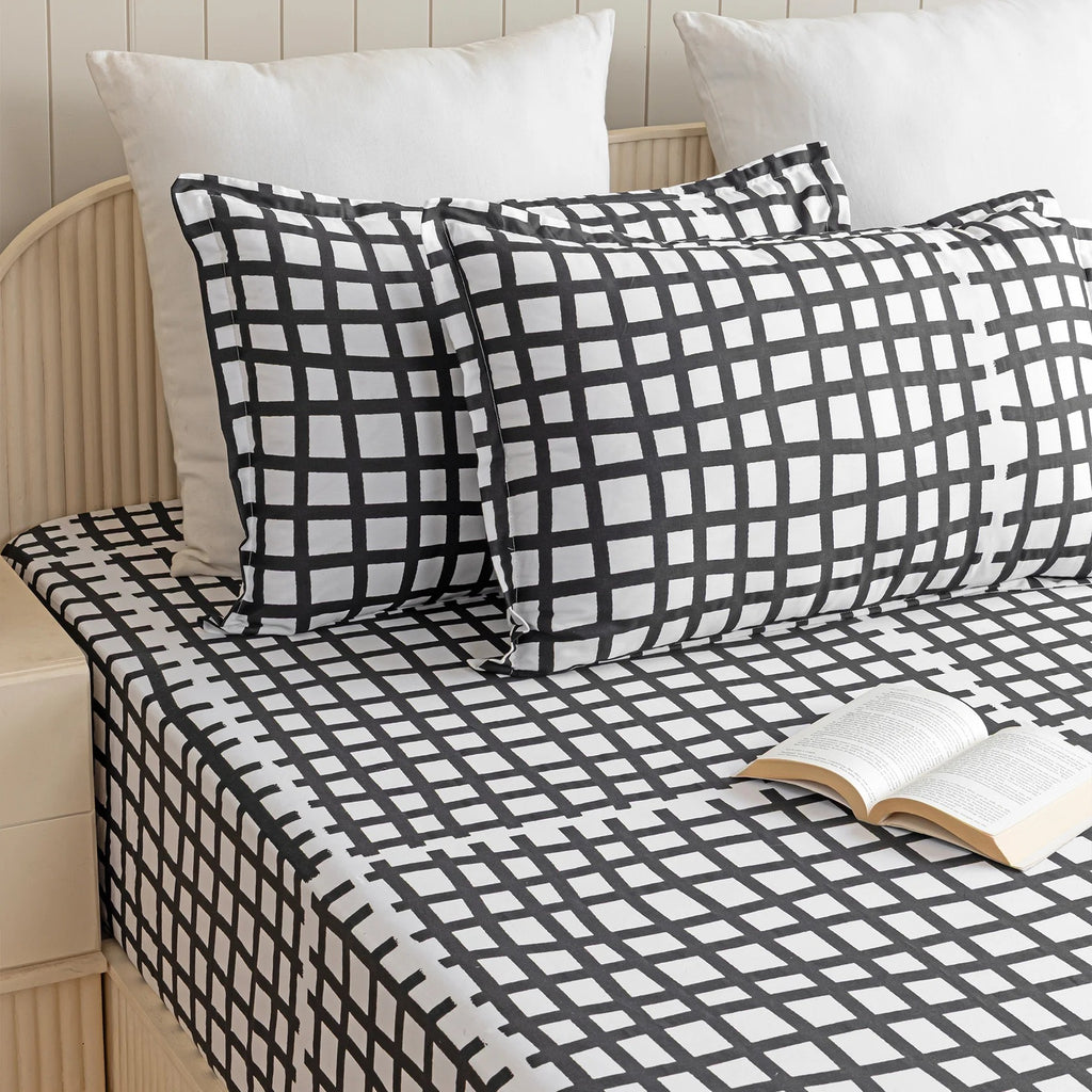 100% Dustproof & Water Resistant + 360°  Elastic Fitted Faces Of Color Printed Bedsheet