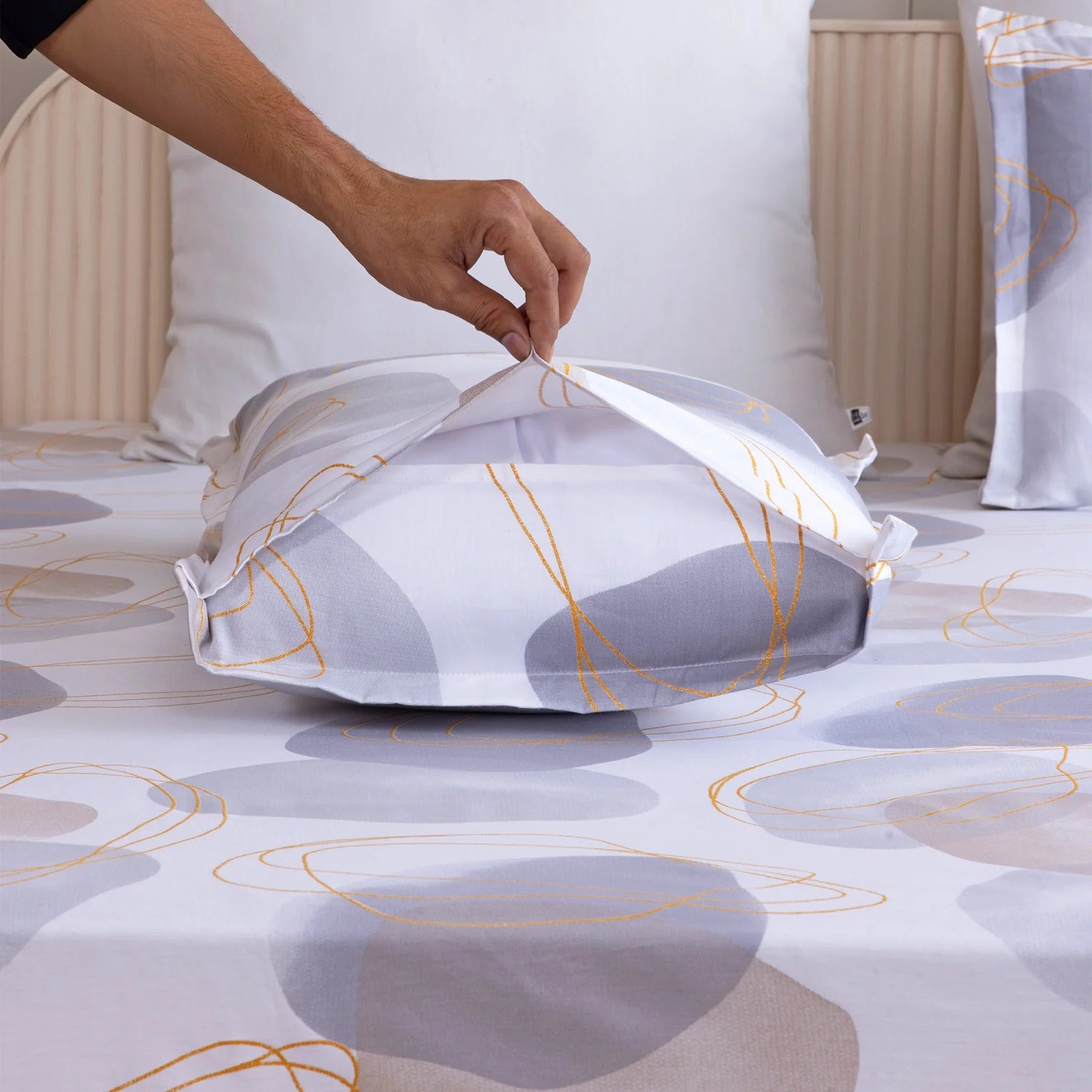 100% Dustproof & Water Resistant + 360°  Elastic Fitted Spheres Of Serenity Printed Bedsheet